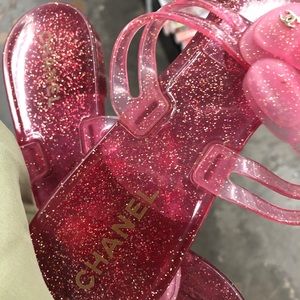 CHANEL Jelly Camellia Glitter Thong Sandals Pink